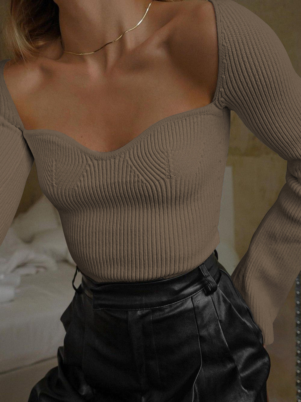 Linda | Sweetheart Long Sleeve Knit Top