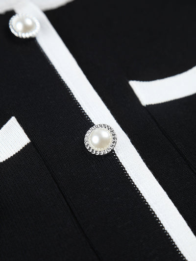 Kiana | Robe pull courte sans manches à boutons et poches multiples 