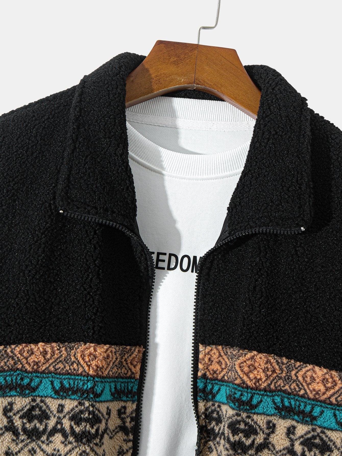 Manteau polaire à imprimé ethnique